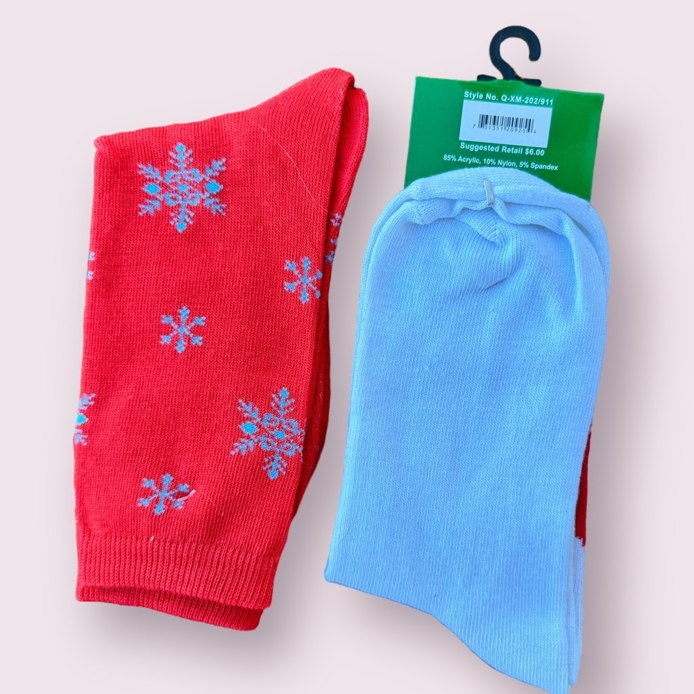 2 Pair of Christmas Sox NWT | Sz 9-11 - Picture 2 of 3